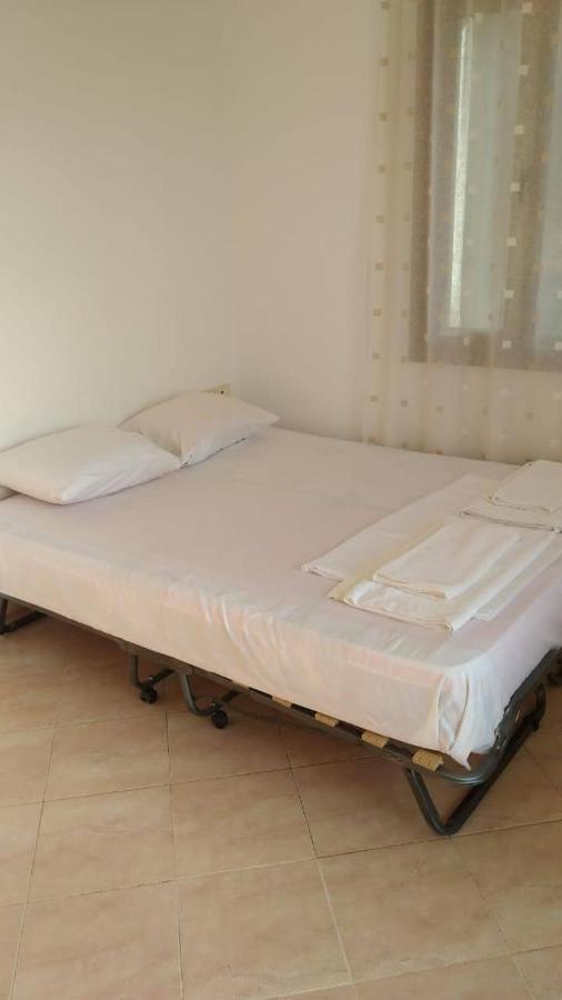 Mullaj Guest House Vlorë エクステリア 写真