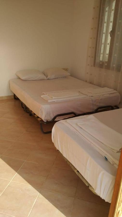 Mullaj Guest House Vlorë エクステリア 写真