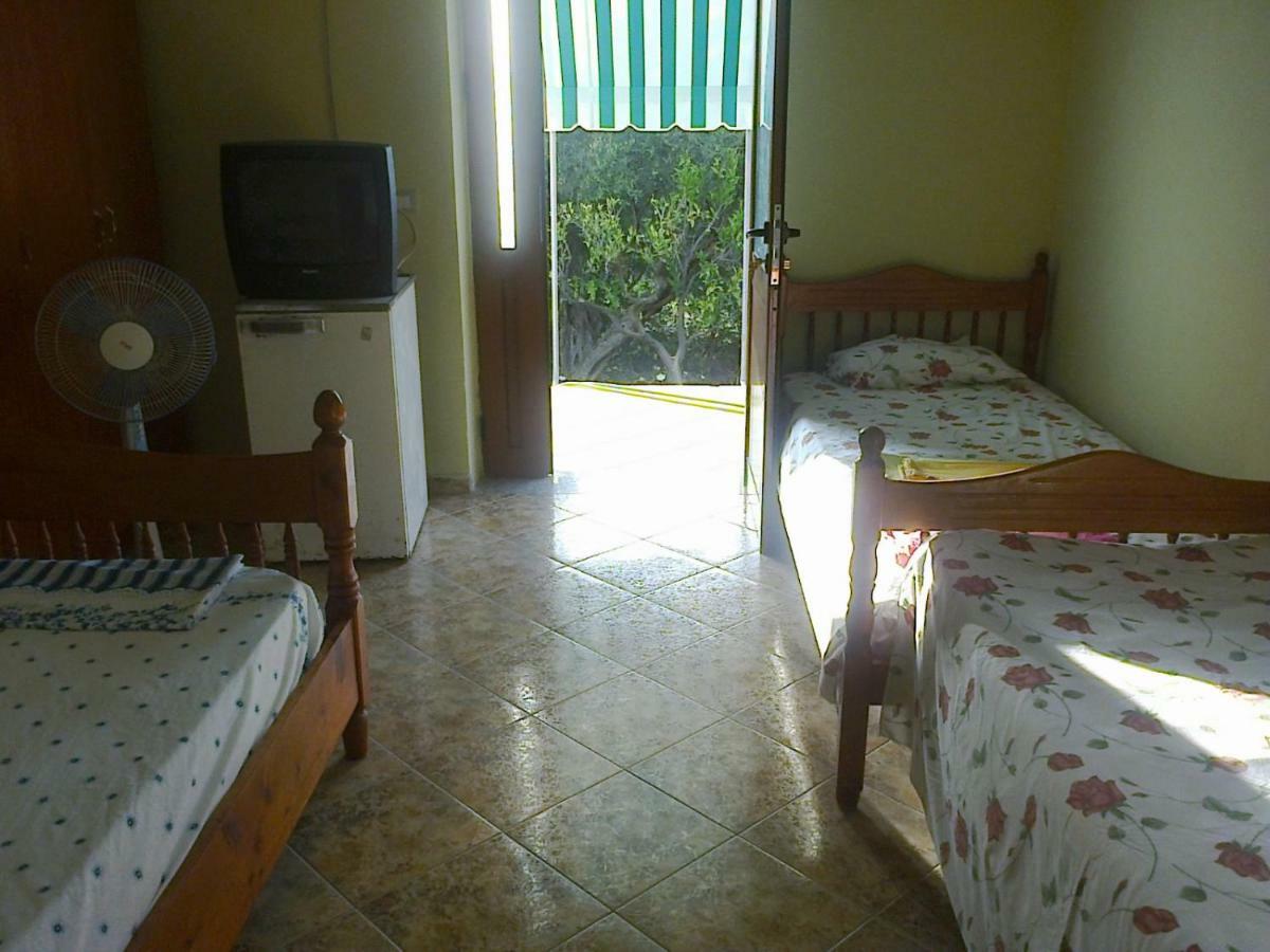 Mullaj Guest House Vlorë エクステリア 写真