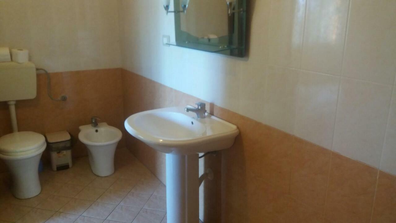 Mullaj Guest House Vlorë エクステリア 写真